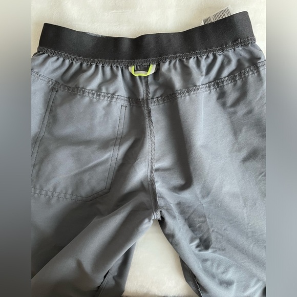 Decathlon Grey Outdoor Explorer Quick Dry Shorts Boys Age 10-11 Hiking - Picture 6 of 10